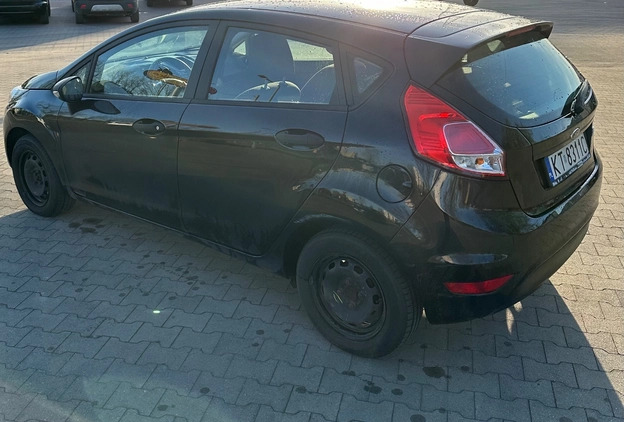 Ford Fiesta cena 20000 przebieg: 200700, rok produkcji 2015 z Warszawa małe 154